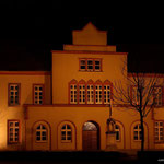 " Abendsymphonie " - Das Ratheimer Rathaus im Lichterglanz