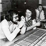 Hans van Eijk, Hans van Eijck (producer) en Herman Batelaan (coördinator) in de Phonogram studio (begin 1975)