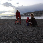 Stephanie, Bara mit den Kinder am Strand Salobrena 