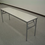長テーブル（1800×450mm　高さ700mm）×８脚