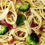 Pasta met broccoli, ui & pancetta