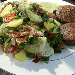Aardappelsalade met pesto dressing & tartaar