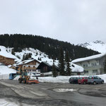 Lader 509 Kehrmaschine beim Feuerwehrhaus