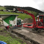 Wasser- und Leerrohre verlegen am Jugendplatz