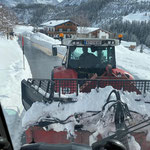 Pistenbully 100 - Transport zum Bauhof, Einbau neuer Sitz