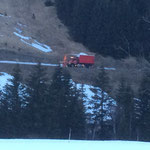 U 530 Schnee laden für Winterwanderwege/Loipenpflege L198 Richtung Warth