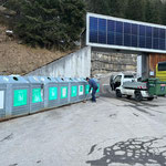 Aufräumen rund um die Glassammelstelle