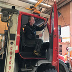 Unimog 400 vor Splittdienstübergabe reinigen