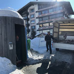 "Eisschollen" von Buswartehütte entsorgen