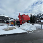 Loipenbeginn Omesberg, Schnee abkippen mit Schiltrac