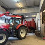 Holzcontainer leeren mit Steyr 6240 CVT