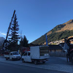 Christbaum Dorfbrunnen setzen