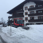 Pistenbully 100, Rampe Omesberg für Skiroute Madloch präparieren