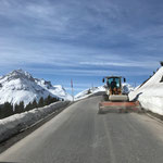 Lader 509 Kehrmaschine in Oberlech...