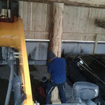 Nachjustieren/verschieben der Holzsteher Flugdach Bauhof