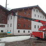 Leuchtmitteltausch Außenbeleuchtung Gemeindehaus Zürs 16