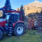 Rundholztransporte mit Steyr 6240