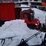 Madloch - Lech Skirouten-Ende Omesberg präparieren: Schnee abschieben...