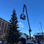 Baum entschmücken Gemeindezentrum