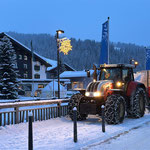 Steyr 6190 CVT mit Hängerfräse Gehsteigräumung