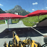 Schirme stellen Jugendfest im sport.park.lech