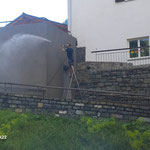 Reinigungsarbeiten rund um den Kirchplatz