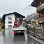 Schneestangen setzen
