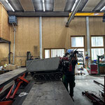 Raupentemper reparieren in der Werkstatt