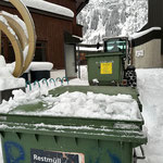 Friedhofsmüll, Container abholen am Schulplatz