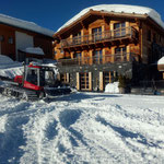 Drittleistung: Chalet Überhaus Schneeschieben