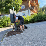 Pensionsbeschilderung montieren Omesberg