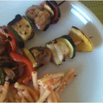 Grill-Spieße mit Nudelsalat