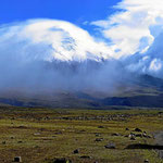 Der Vulkan Cotopaxi im Wolkenspiel.