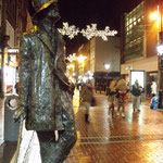 James Joyce Statue: 2 Earl St N, Dublin (2013年撮影／KOBAYASHI)