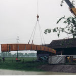 Brücke versetzen mit unserem Pneukran Dani Vogt D. Vogt Holzbau GmbH  Allmeindstrasse 27 8855 Wangen