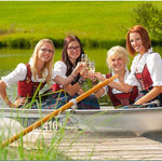 Flöte/Piccolo: Sandra Settele, Leonie Mangold, Lisa Neuhauser und Theresa Mohr (v.l.n.r.)