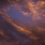 Abendlicht mit Wolkenfetzen...