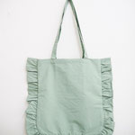 撥水加工のナイロンフリルトートバッグです。スナップ開閉、内ポケット付きです。軽くてかわいいトートです☆　￥1,650