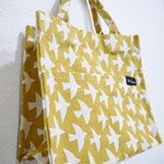 中にも外にもポケット付きで便利です♪キャンバス生地のしっかりしたミニトートですよ～☆　 約22×23cm　￥1,650