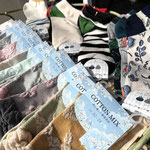 ふんわり優しい履き心地のクルーソックスはお洋服に合わせやすい色合いです。カラフルなショートソックスもかわいいですよ～！　お好きな2足で￥330