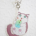 常にウキウキな猫、「ウキねこ」のキーホルダーです。背面もコーティングされていて長くお使いいただけます☆　￥900