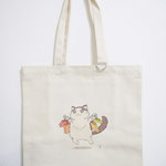 常にウキウキな猫、「ウキねこ」のトートバッグです。肩掛けができて、金具にはマスコットなど付けられます。マチ付き、内ポケット付きです。ウキウキなお出かけのお供にどうぞ！　横約36㎝　￥1,500