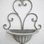 アンティーク調の壁掛けブリキポットです。￥2,640