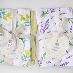 お花柄とストライプの2枚組ふきんです。　30x30cm　綿100%　￥418