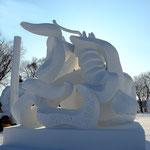 DEAD HUG - Snow (400x400x400cm.)