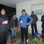 Warten auf die Siegerehrung (vlnr: Ralf, Elvira, Günter, Jochen, Gundi)