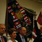 Remise du drapeau