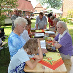 Foto Andrea Weinke / Fest im Pfarrgarten / Gemeinde und Kirche