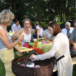 Foto Andrea Weinke / Fest im Pfarrgarten / Gemeinde und Kirche