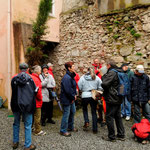 Le groupe dans la cour du gîte des pèlerins de St Jacques à Orthez